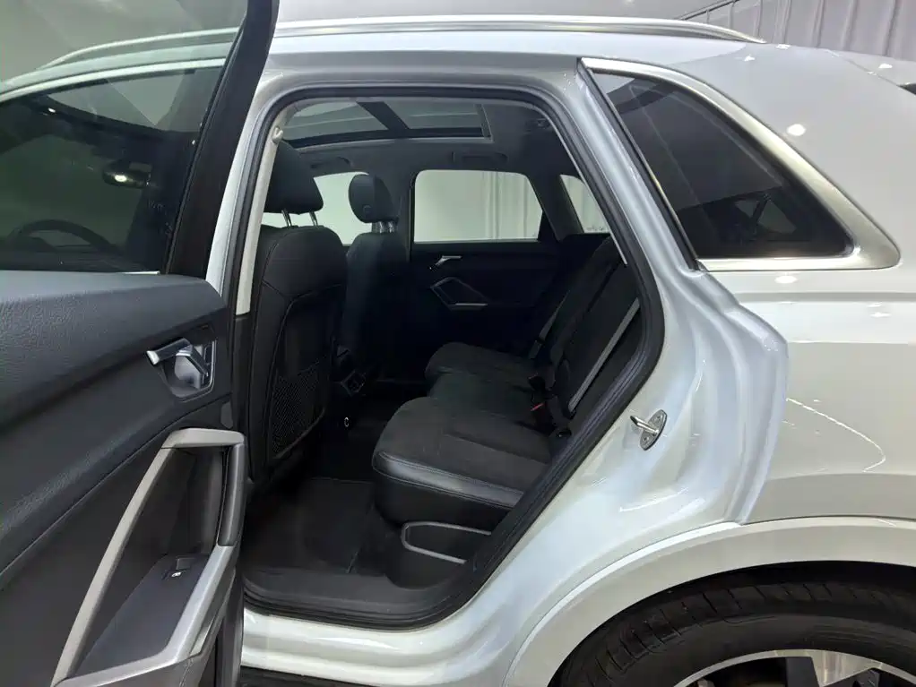 Audi Q3 — миниатюра 16