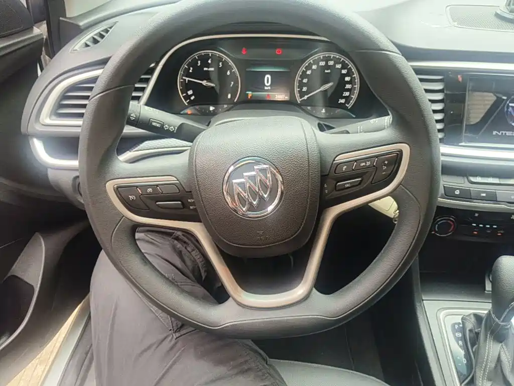 Buick Excelle — миниатюра 11