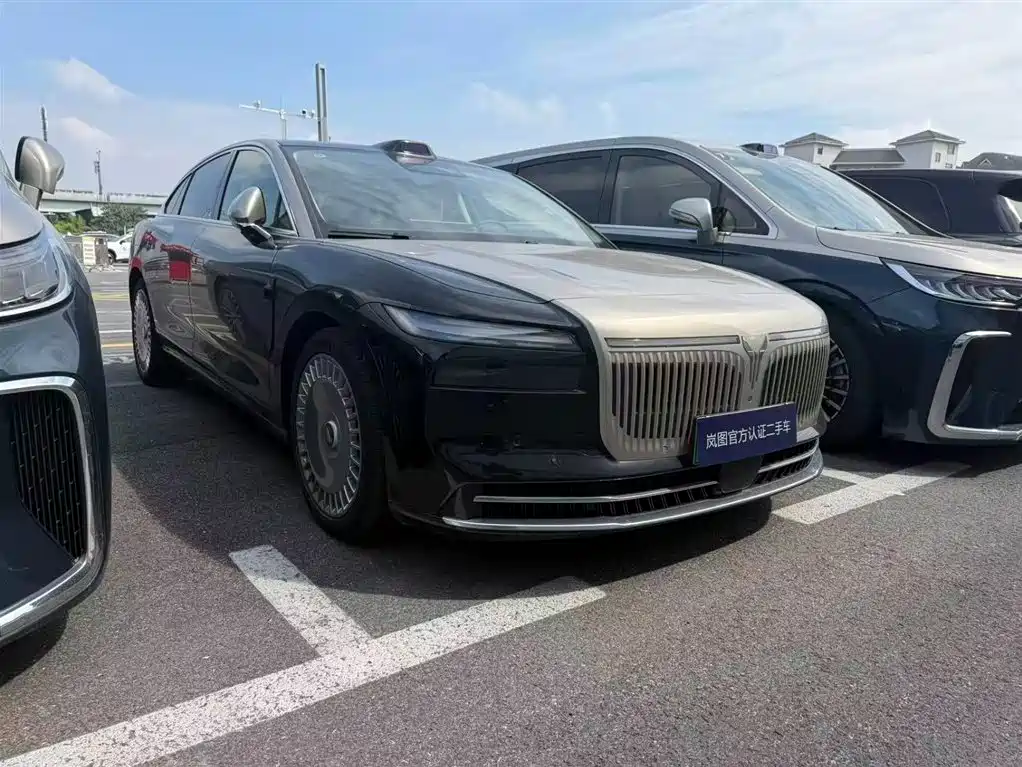 VOYAH Passion L — миниатюра 3