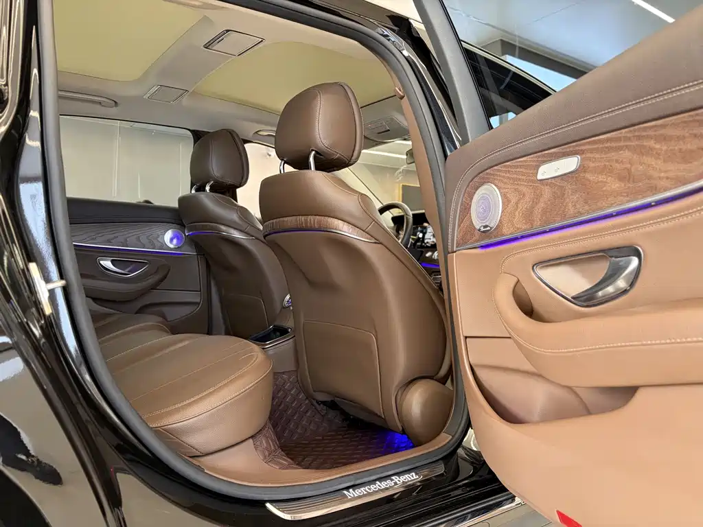 Mercedes-Benz E-Class — миниатюра 19