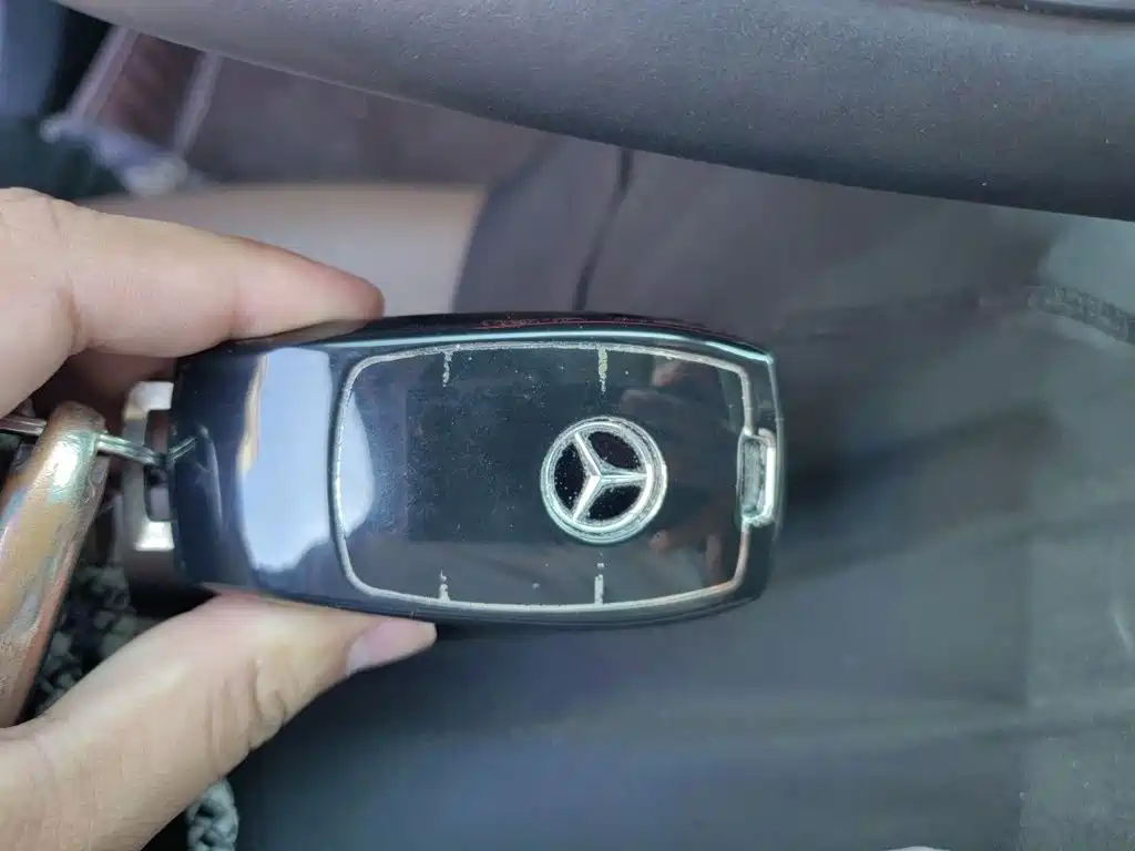 Mercedes-Benz E-Class — миниатюра 12
