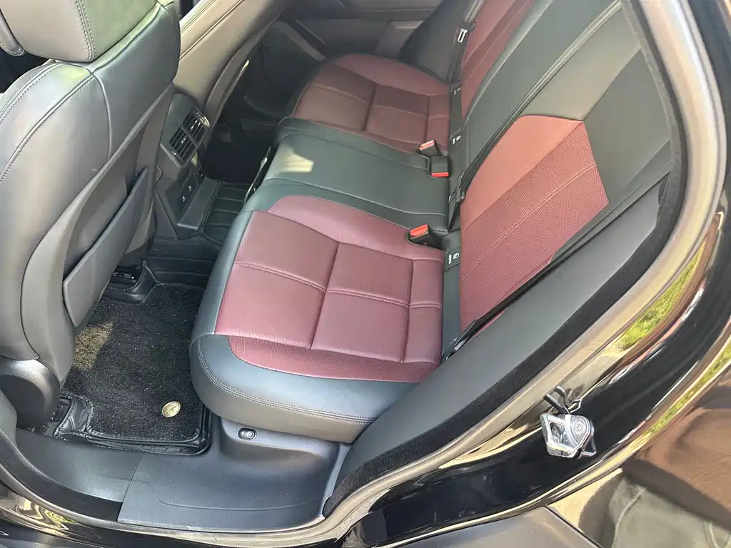 Land Rover Velar — миниатюра 21