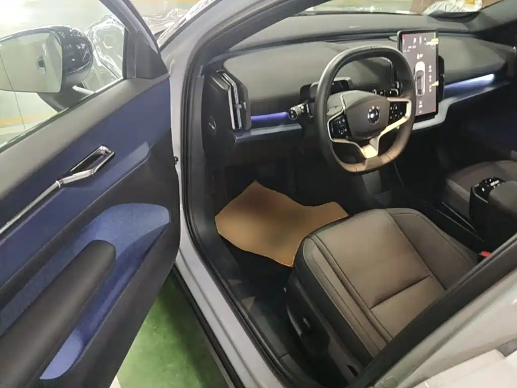 Volvo EX30 — миниатюра 16
