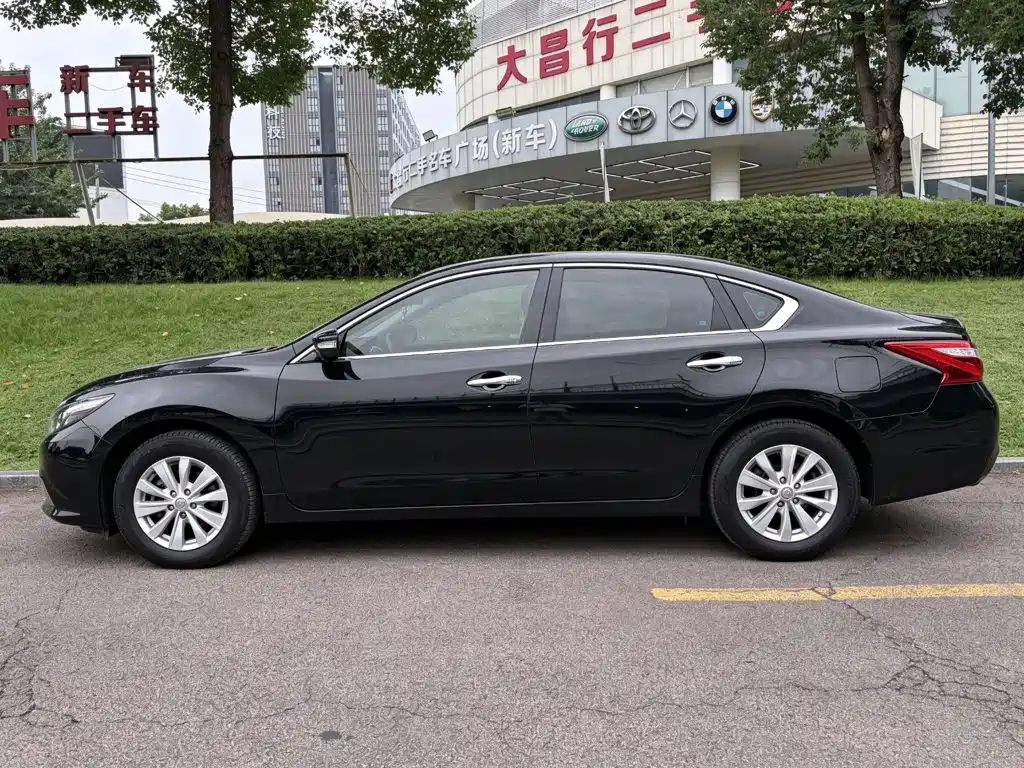 Nissan Teana — миниатюра 3