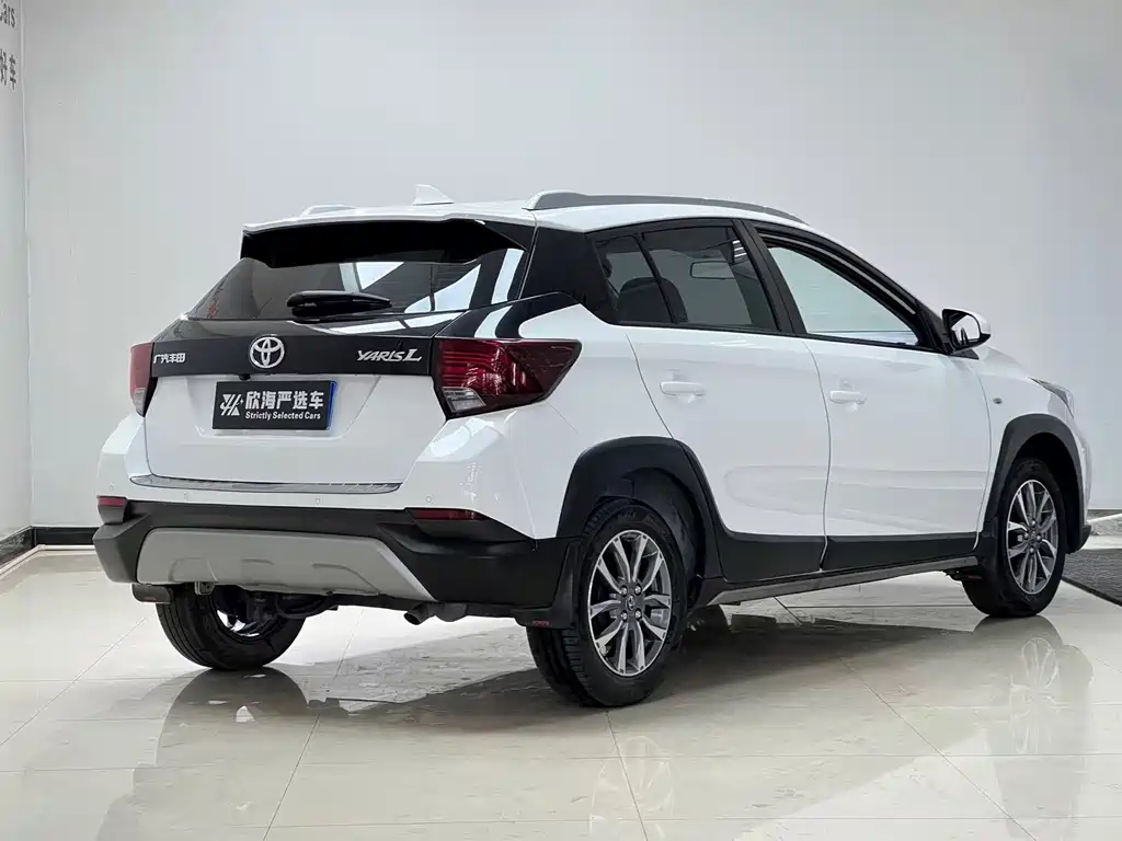 Toyota Yaris L — миниатюра 6