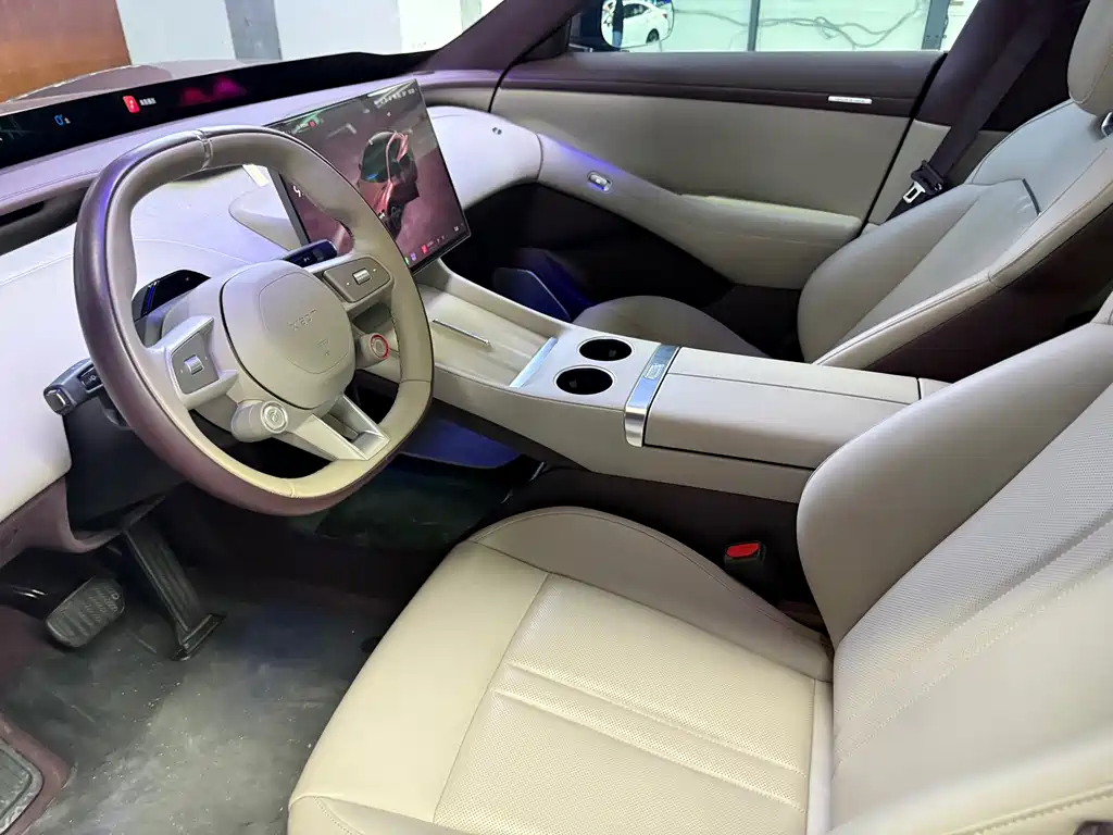 Xiaomi YU7 — миниатюра 12