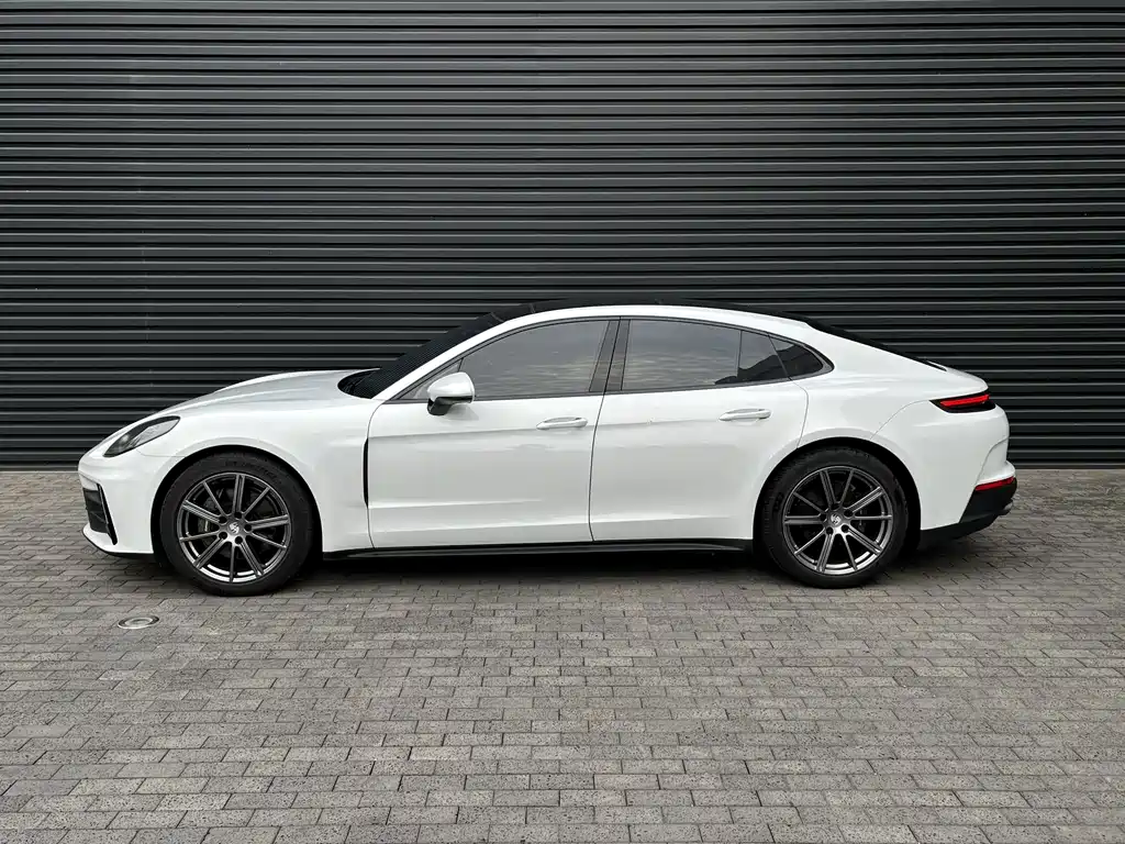 Porsche Panamera — миниатюра 6