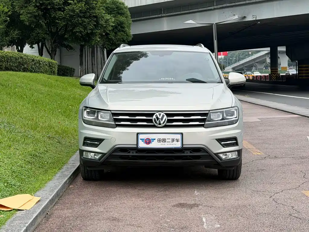 Volkswagen Tiguan L — миниатюра 2