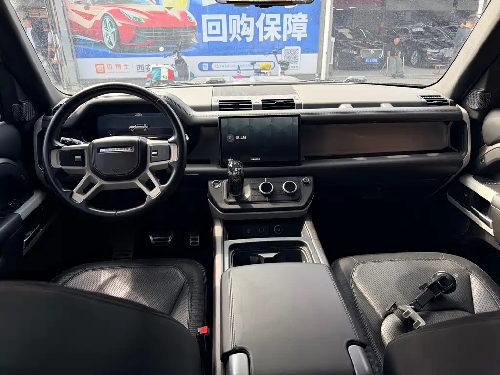 Land Rover Defender — миниатюра 6