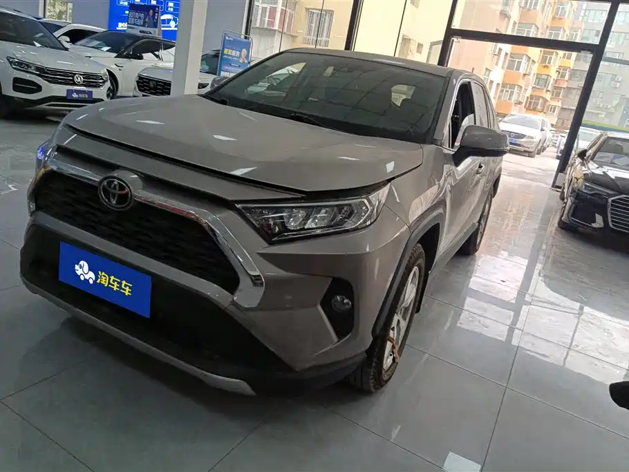 Toyota RAV4 2021