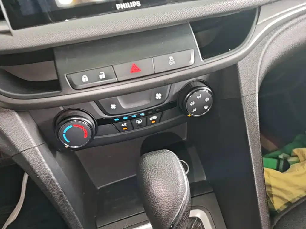 Buick Excelle — миниатюра 13