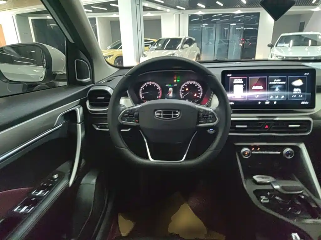 Geely Binyue — миниатюра 11