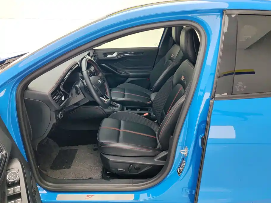 Ford Focus — миниатюра 9