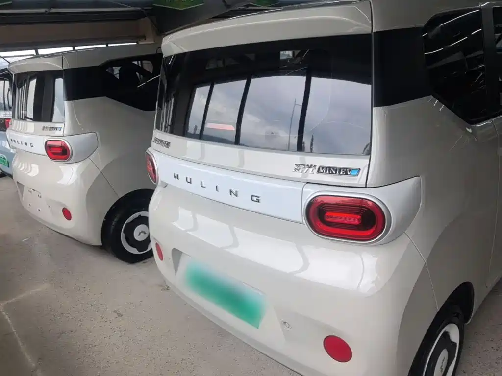 Wuling MINIEV — миниатюра 6