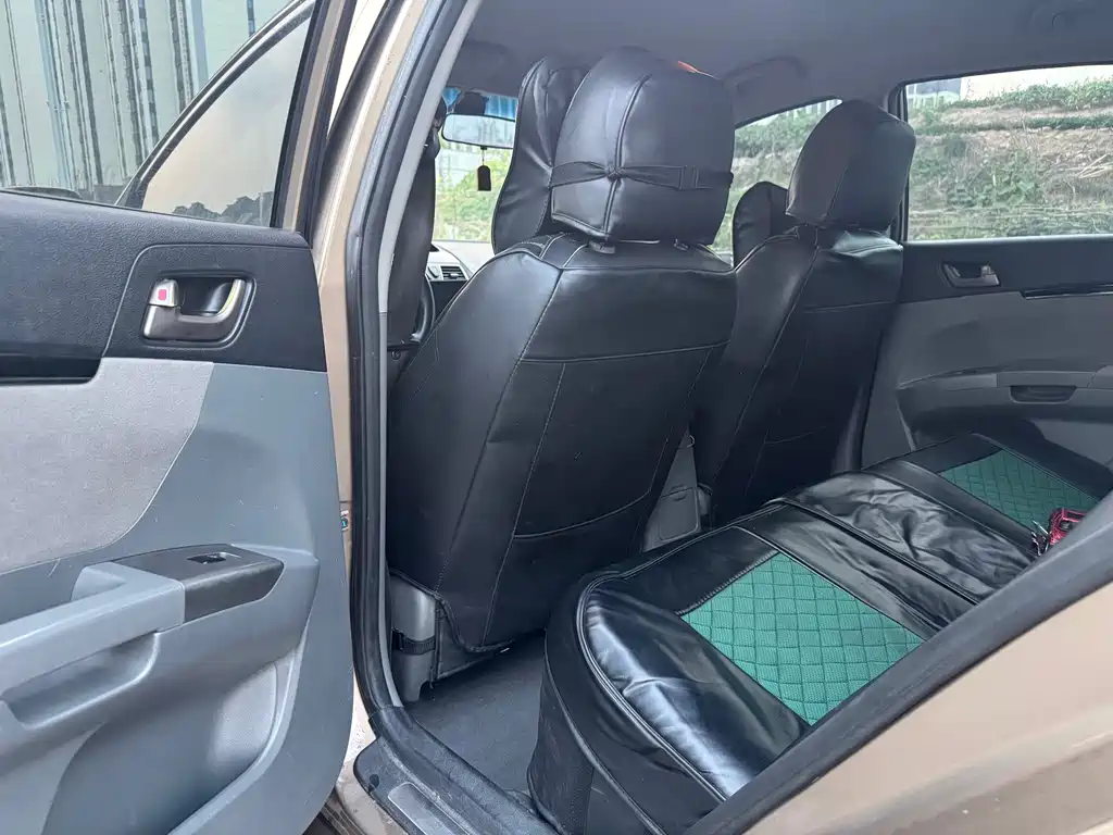 Geely Emgrand — миниатюра 9