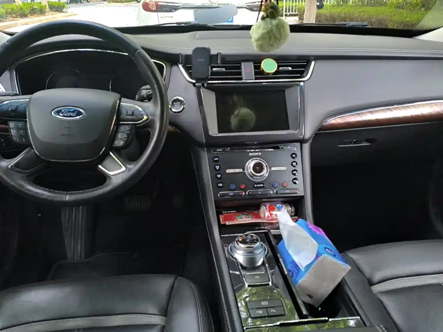Ford Taurus — миниатюра 12