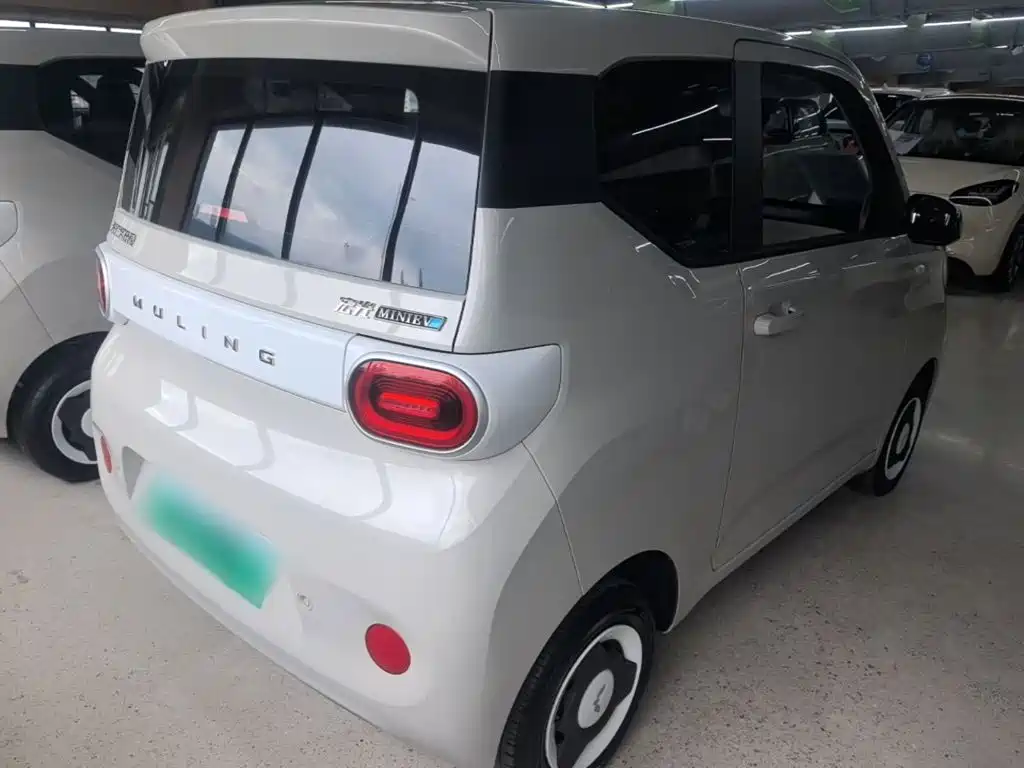 Wuling MINIEV — миниатюра 7