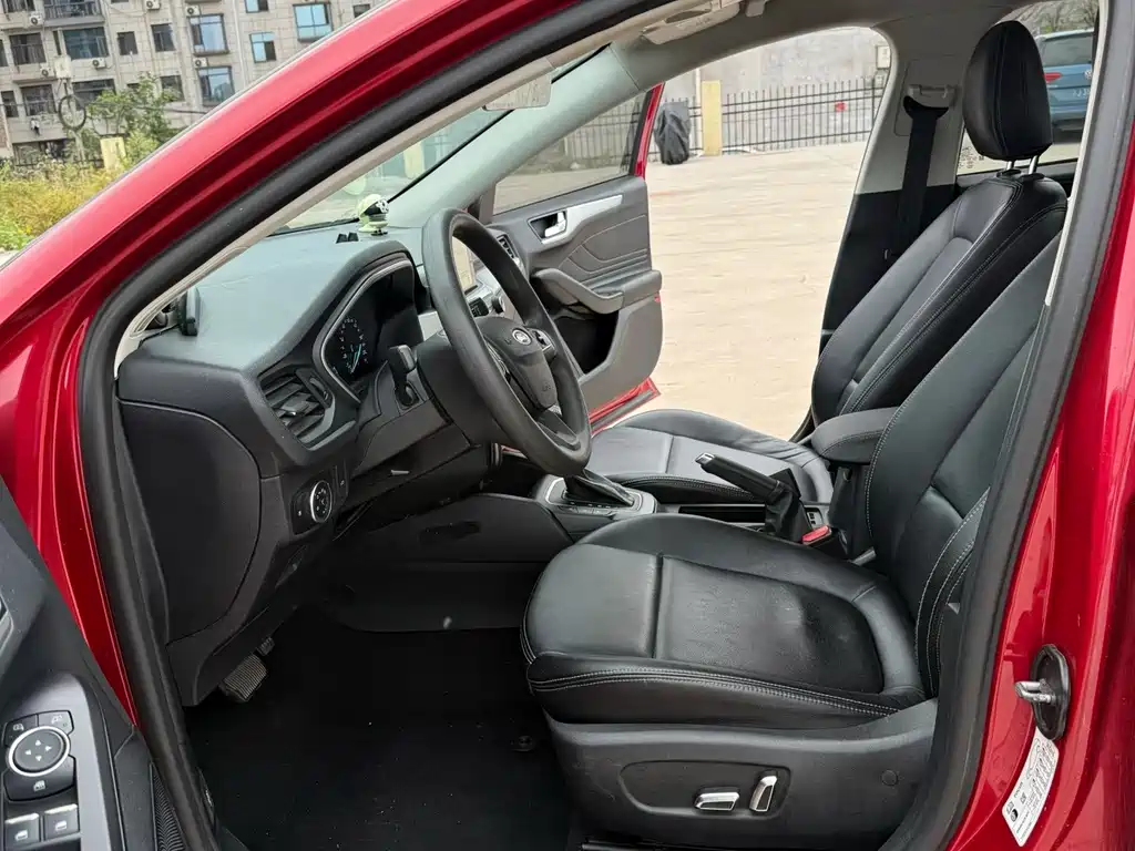 Ford Focus — миниатюра 4