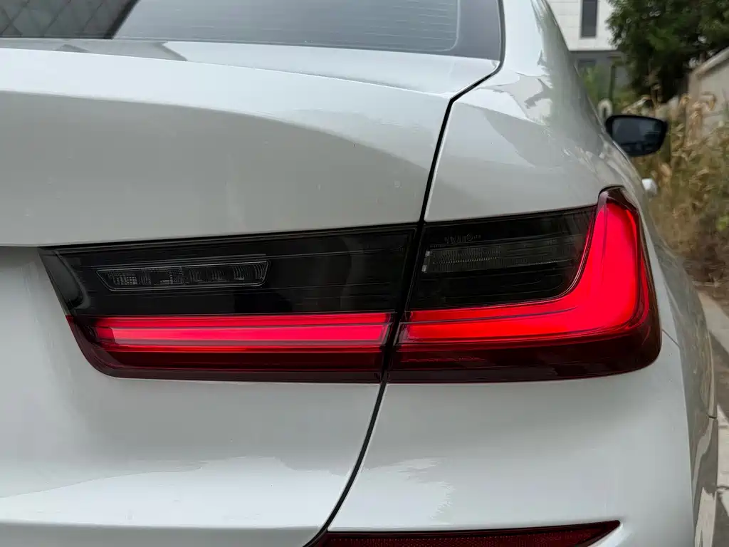 BMW 3 Series — миниатюра 26
