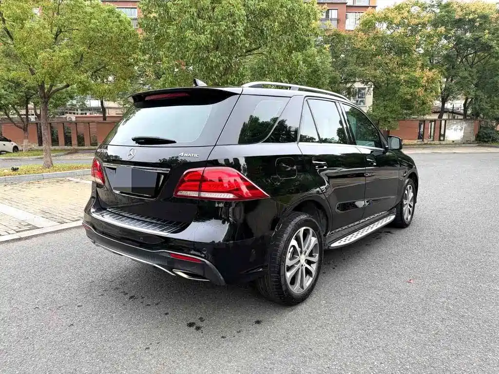 Mercedes-Benz GLE (Import) — миниатюра 7