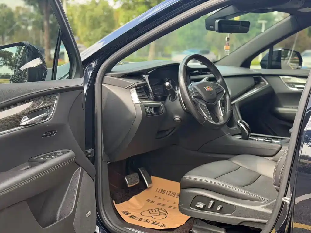 Cadillac XT5 — миниатюра 7