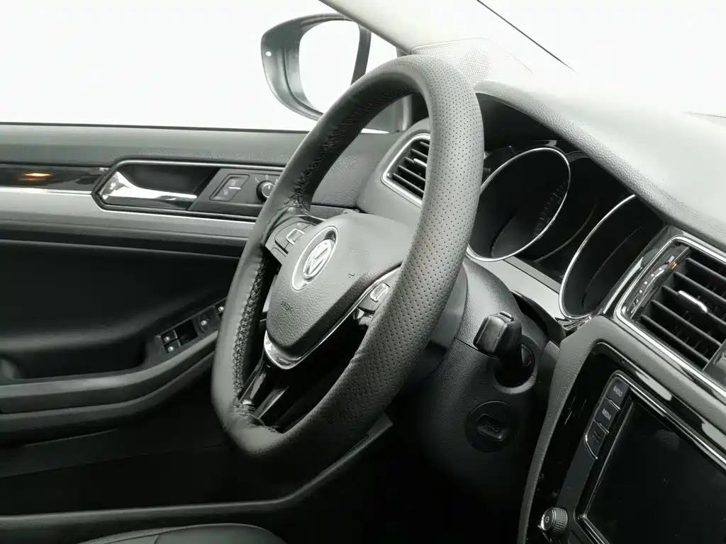 Volkswagen Sagitar — миниатюра 22