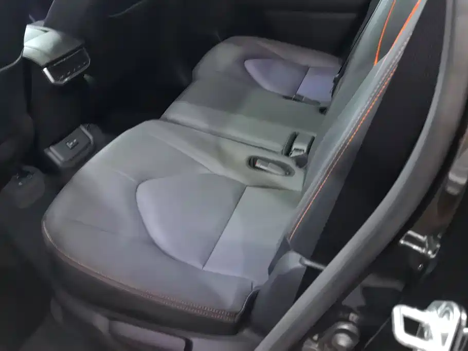 Toyota Crown Kluger — миниатюра 11