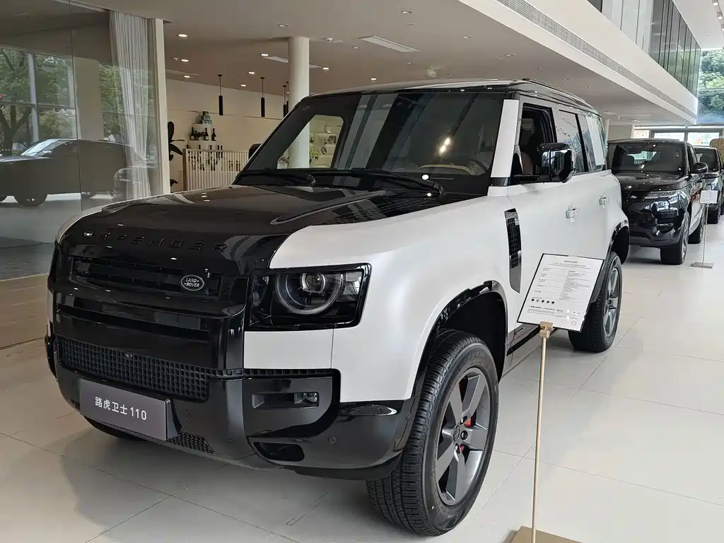 Land Rover Defender — миниатюра 3