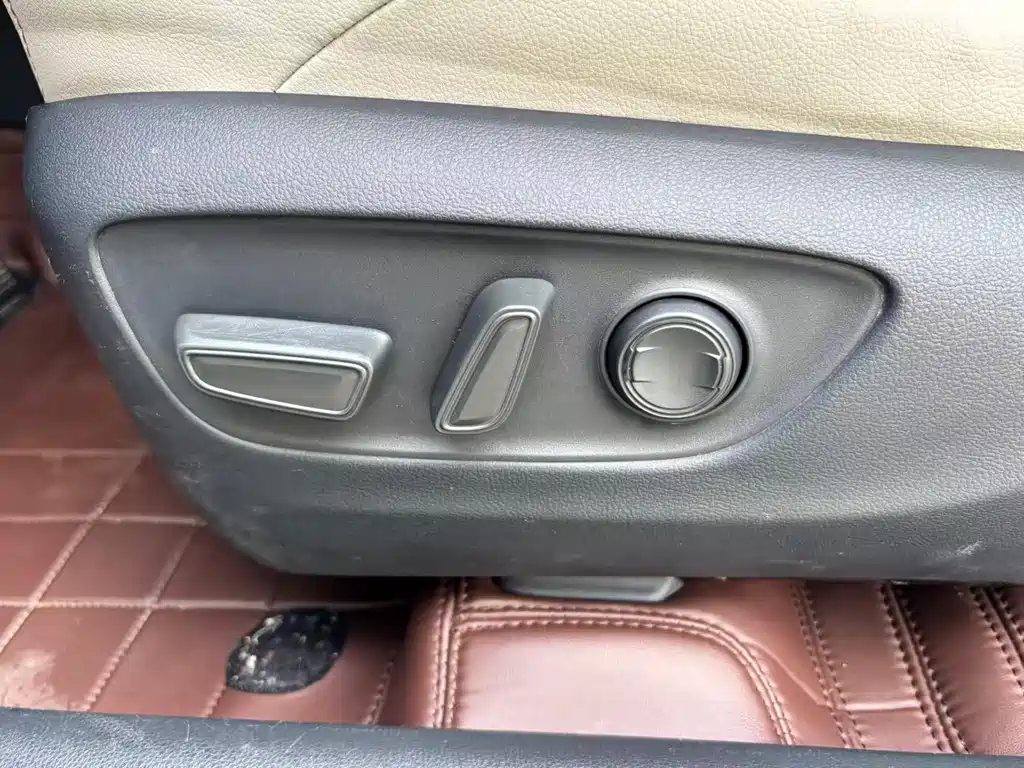 Toyota Wildlander — миниатюра 16