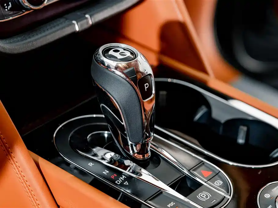 Bentley Bentayga — миниатюра 16
