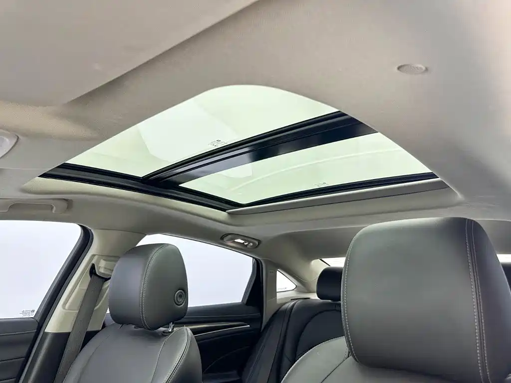 Buick LaCrosse — миниатюра 23
