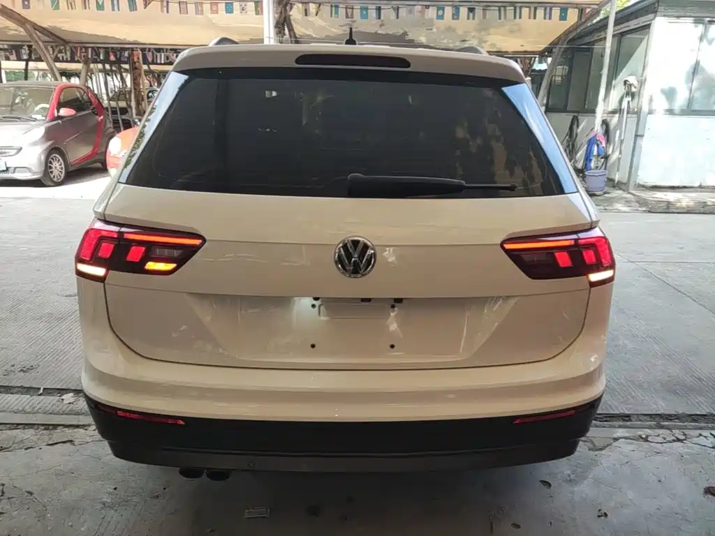 Volkswagen Tiguan L — миниатюра 6