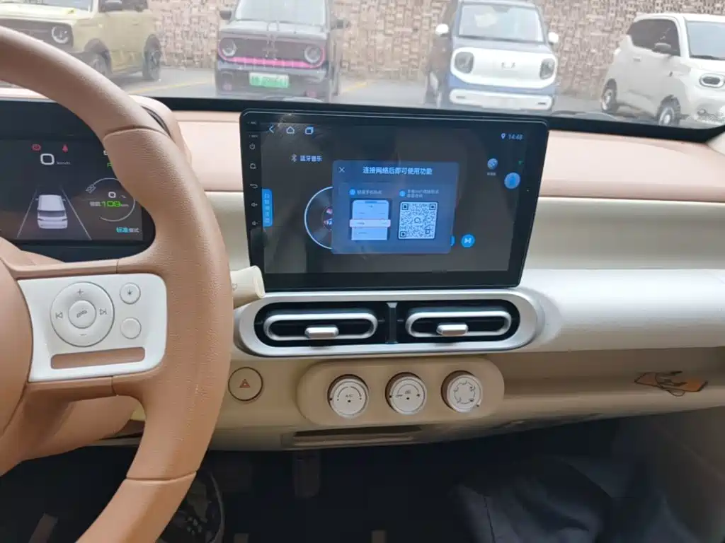 Wuling MINIEV — миниатюра 13