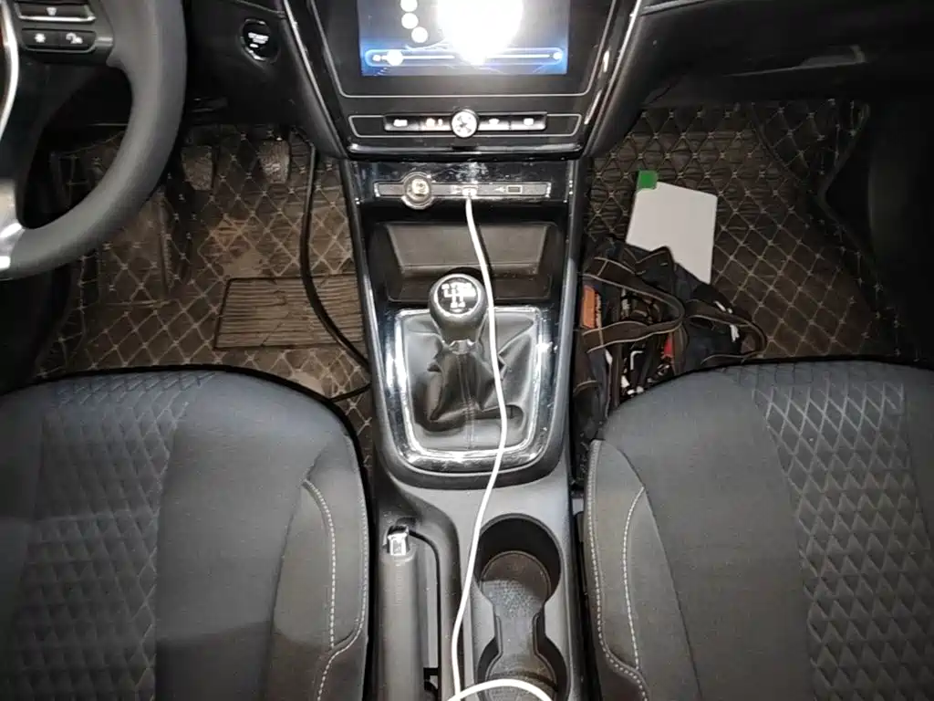 Roewe i5 — миниатюра 14