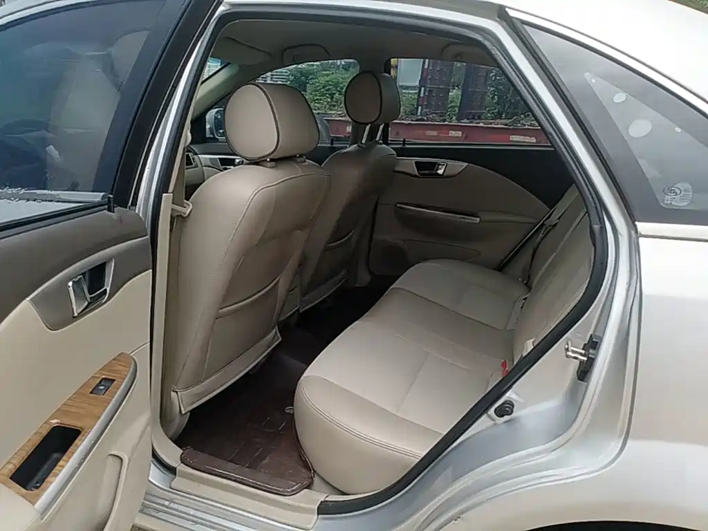 Buick Excelle — миниатюра 17