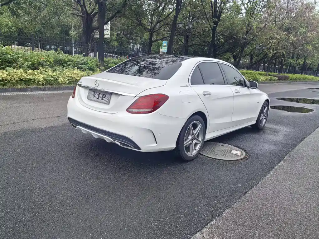 Mercedes-Benz C-Class — миниатюра 9
