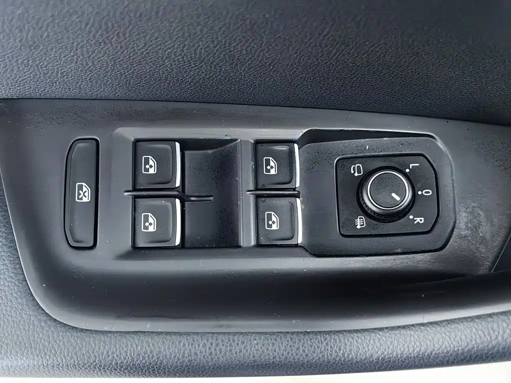 Volkswagen Magotan — миниатюра 9