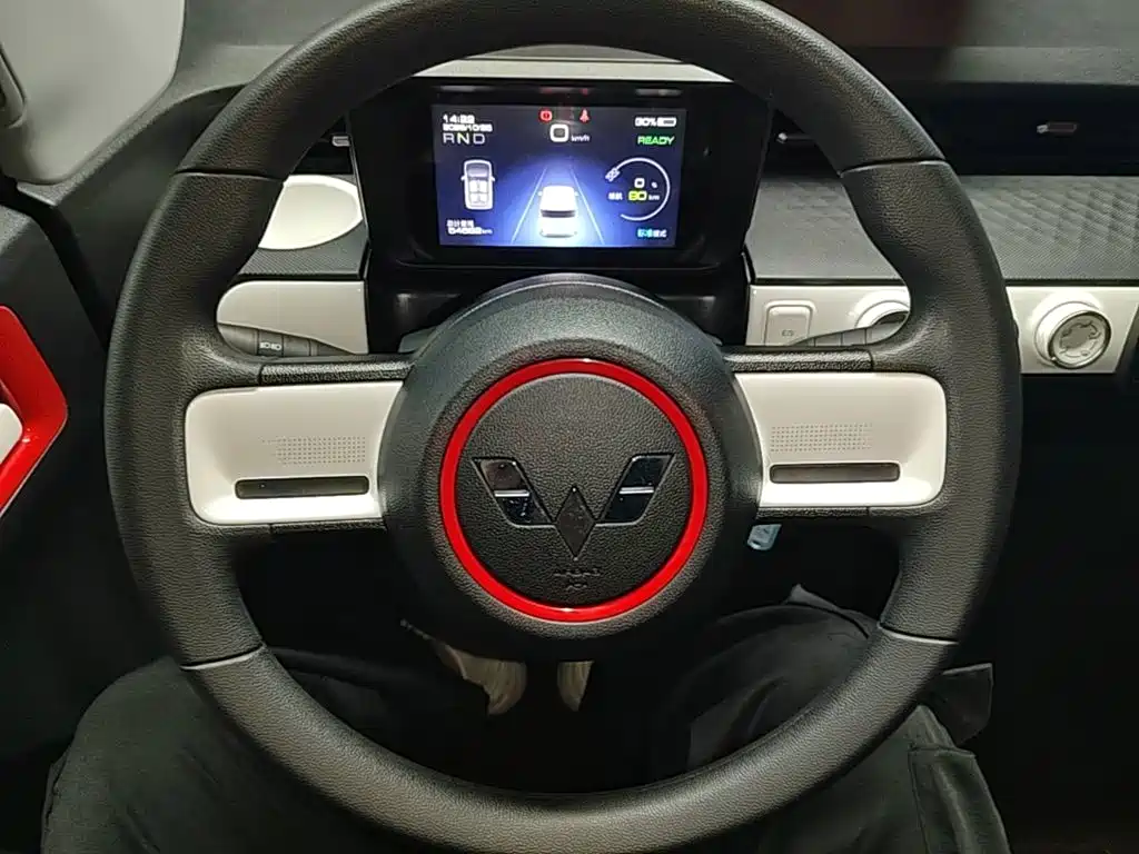Wuling MINIEV — миниатюра 11