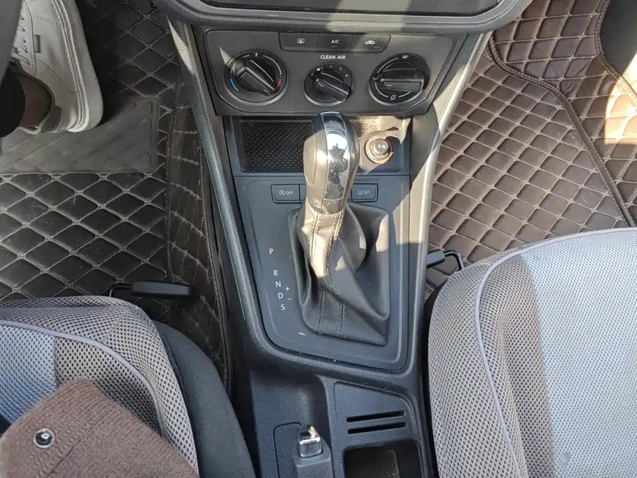 Volkswagen Lavida — миниатюра 15