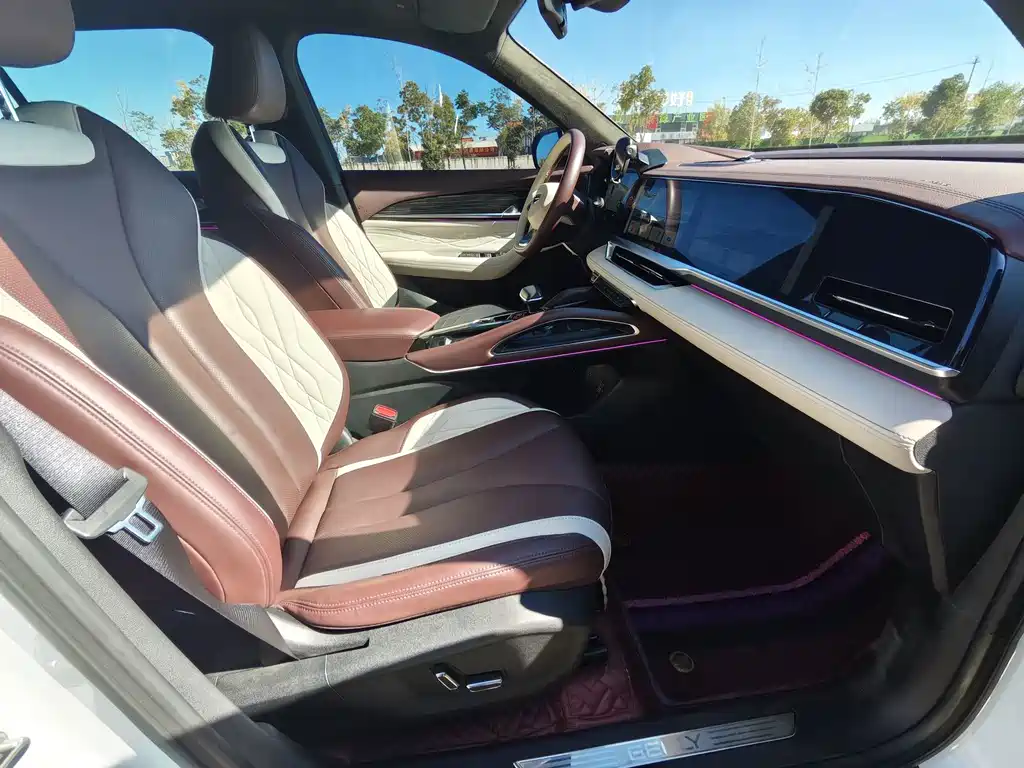 Geely Xingyue L — миниатюра 14