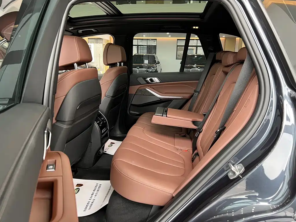 BMW X5 (Import) — миниатюра 9