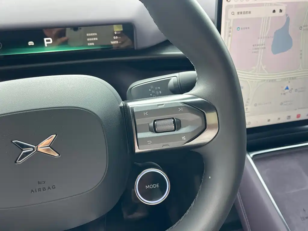 XPeng P7 — миниатюра 11