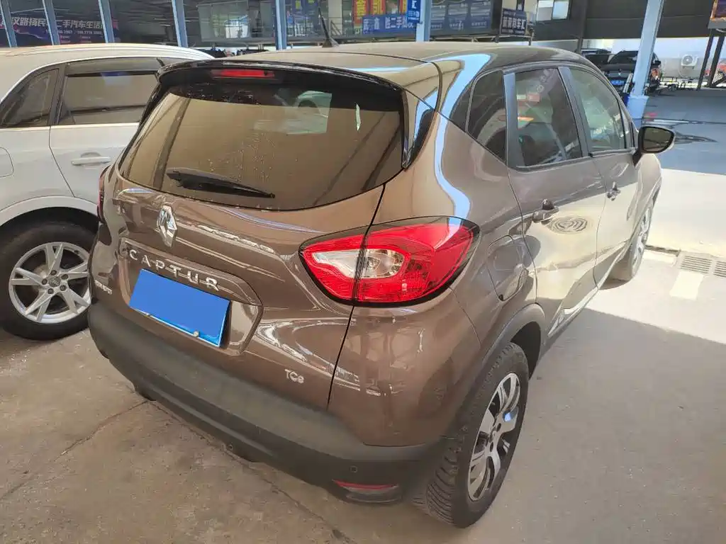 Renault Captur — миниатюра 10