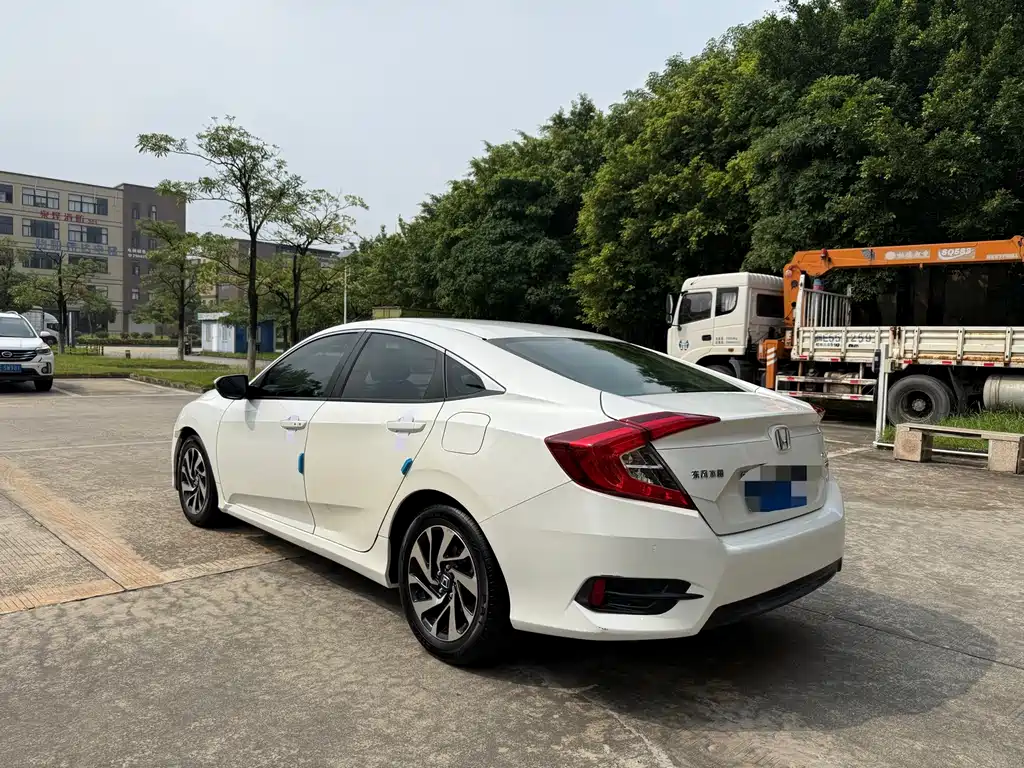 Honda Civic — миниатюра 6
