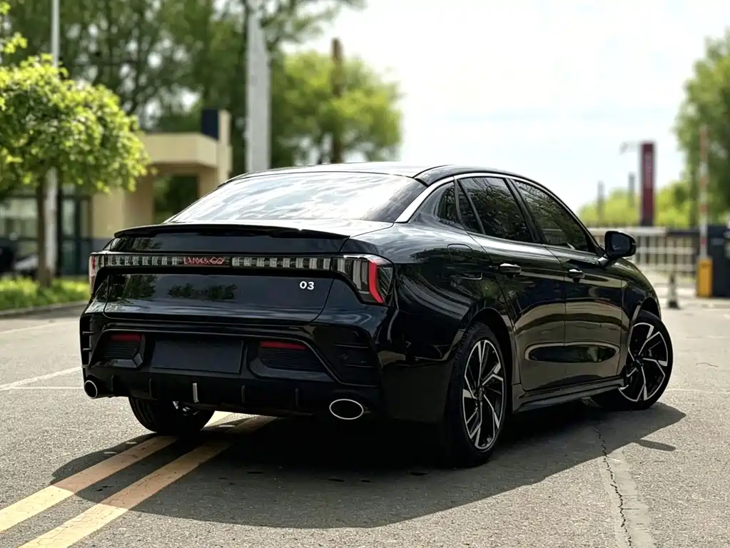 Lynk & Co 03 — миниатюра 4