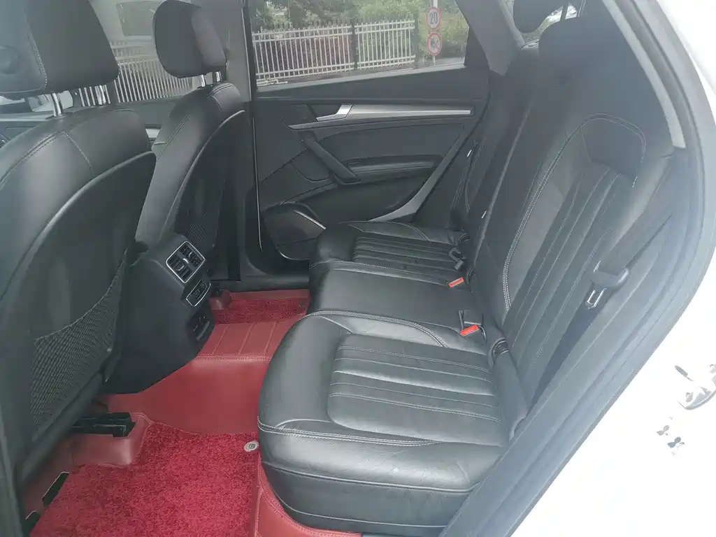 Audi Q5L — миниатюра 15