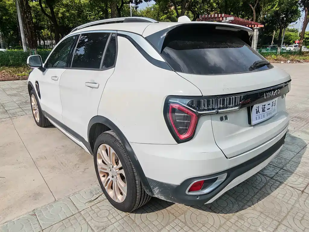 Lynk & Co 01 — миниатюра 5