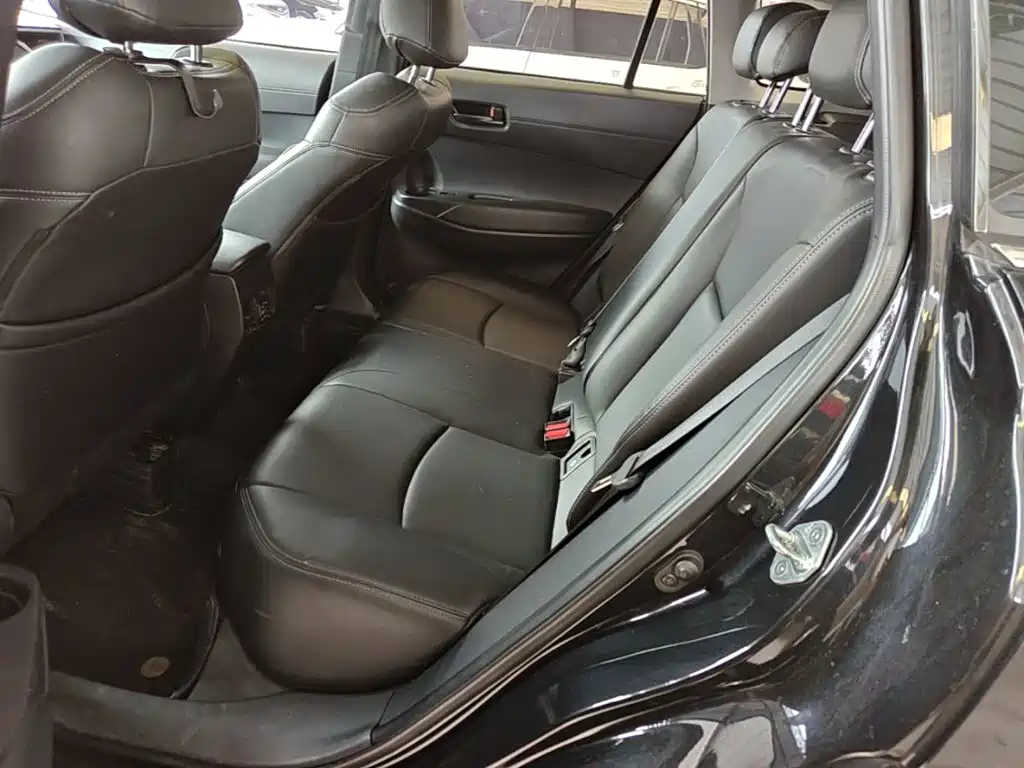 Toyota Corolla Cross — миниатюра 17
