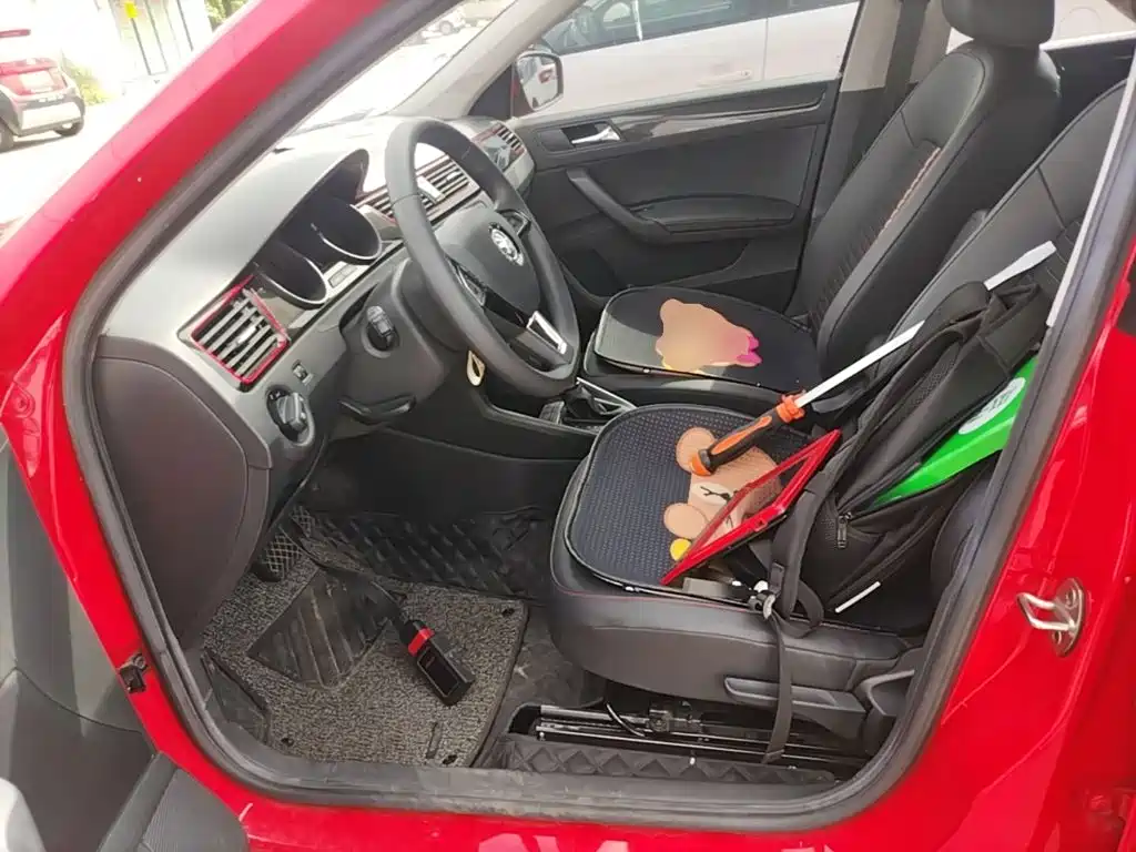 Skoda Rapid Spaceback — миниатюра 15