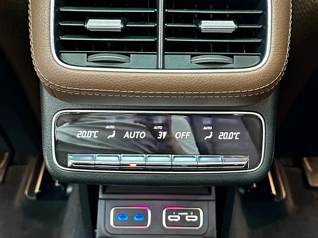 Mercedes-Benz GLS — миниатюра 28